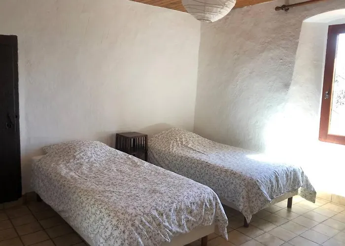 Дом отдыха Framboisier Au Chateau Des Pauses Сент-Андре-де-Майен